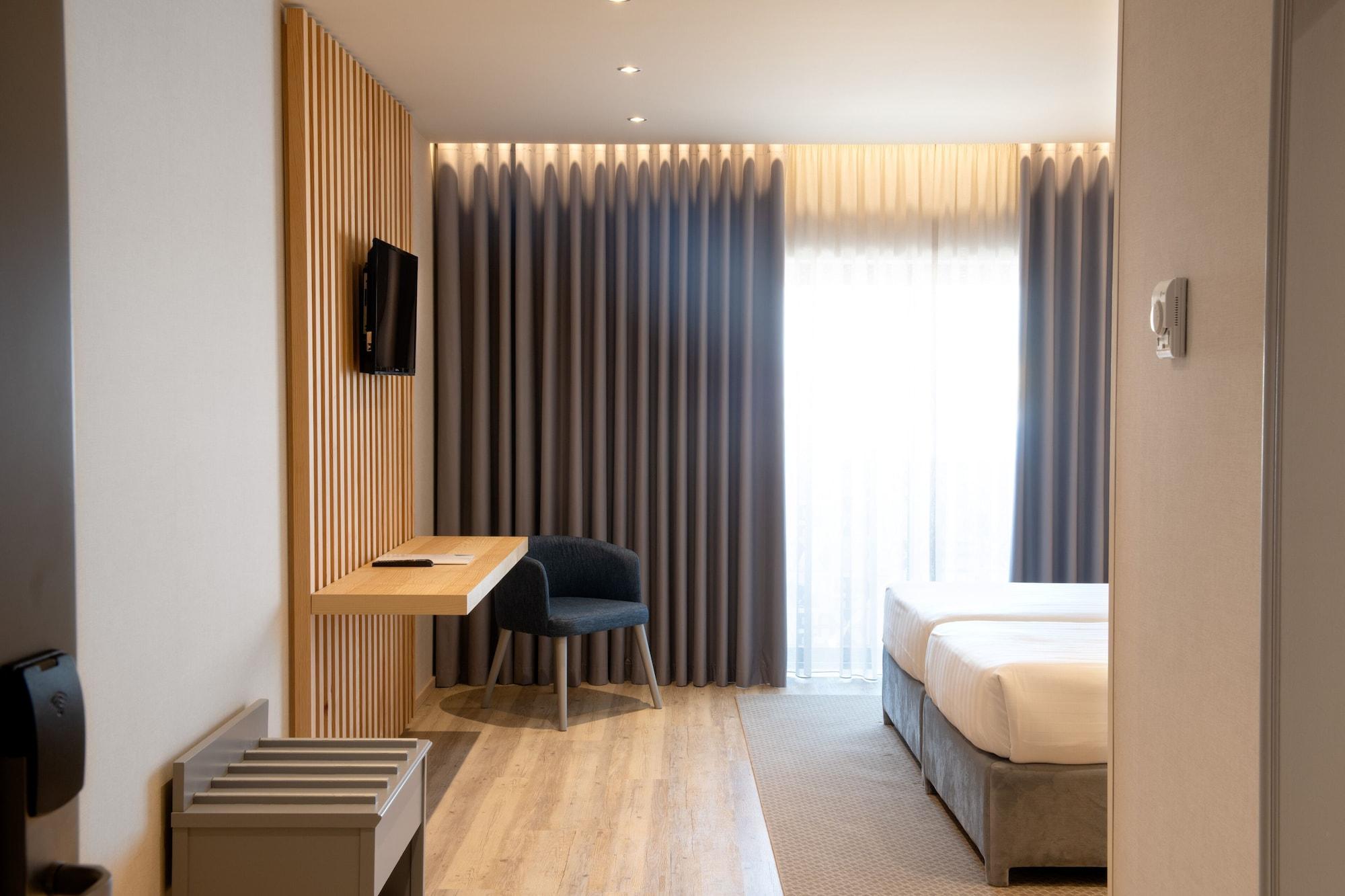 ויירה דה לייריה Hotel Cristal Vieira Praia & Spa מראה חיצוני תמונה